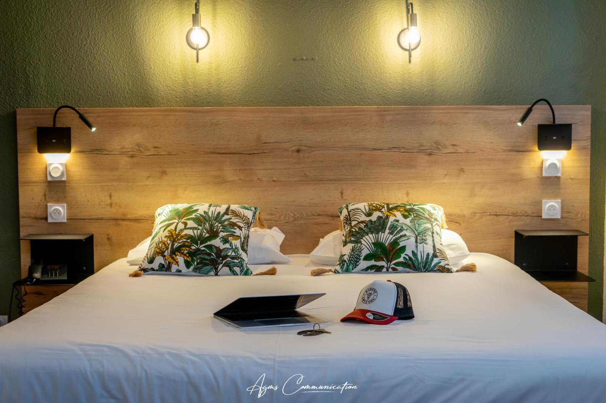 Hotel Karene Saint-Paul-les-Romans Ngoại thất bức ảnh